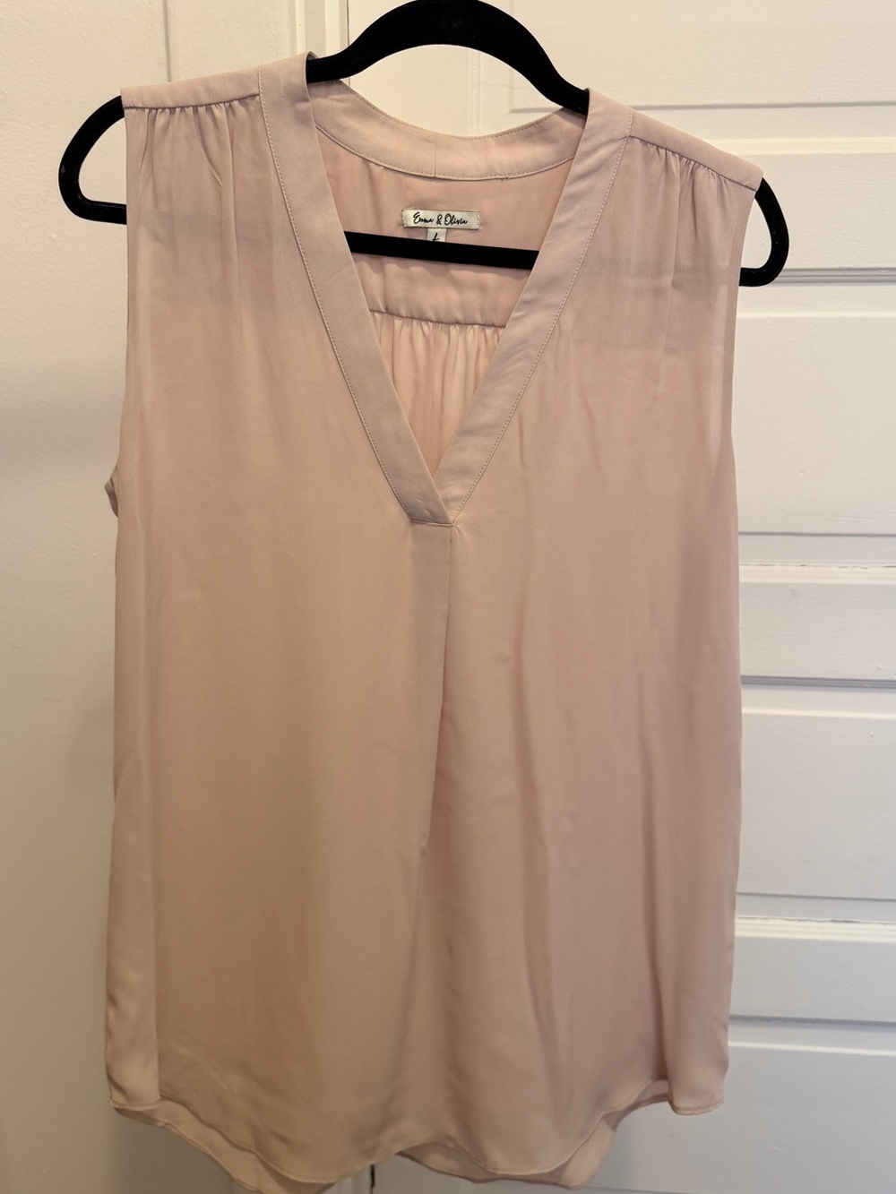 Sleeveless V-Neck Camisole in Light Blush